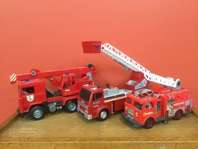 null Lot de 3 camions de pompier dont 1 électrique
