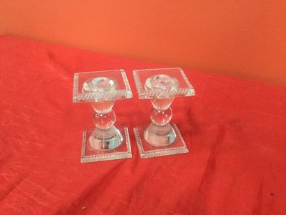 LOT LALIQUE 2 bougeoirs en cristal