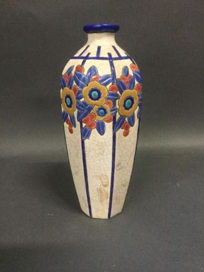 null LONGWY, vase piriforme à décor craquelé et de fleurs, H. 29 cm. (Quelques taches...