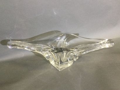 null DAUM FRANCE, Large oblong moulded crystal cup, signed at the base, dim. 17 x...