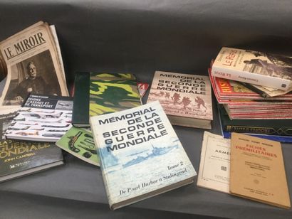 null Lot de livres et revues militaria ( environs 50 pièces )