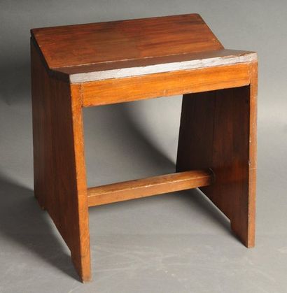 null JEANNERET Pierre (1896-1967), Tabouret modèle dit "wooden stool", Chandigarh...