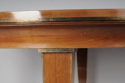 null 
Eugène PRINTZ (1889-1948).1889-1948 rosewood and rosewood veneer dining table...