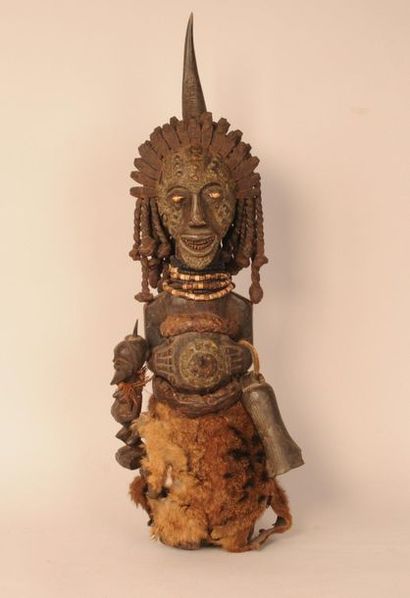 null SONGYE (en ZAIRE région Republique du Congo) / Hauteur 70 cm



Statue masculine...