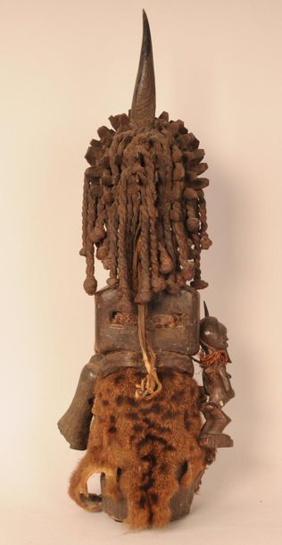 null SONGYE (en ZAIRE région Republique du Congo) / Hauteur 70 cm



Statue masculine...