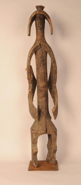 null MUMUYE (NIGERIA vallée de la Benue) Hauteur 108 cm



Ancienne statue asexuée,

résiduel...