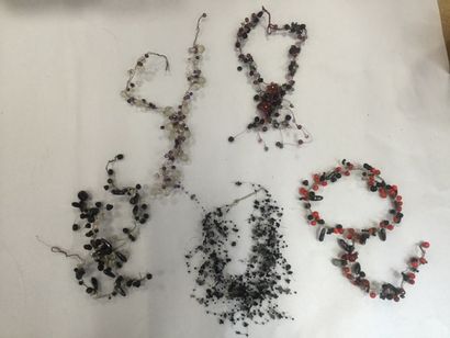 null Set of wire necklaces and bracelets, red, black, white and purple beads
