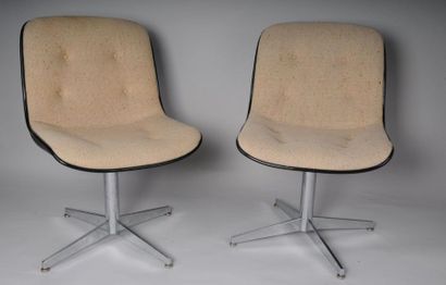null Charles POLLOCK (1930-2013), D’une série de 6 fauteuils Vintage désign, laine...