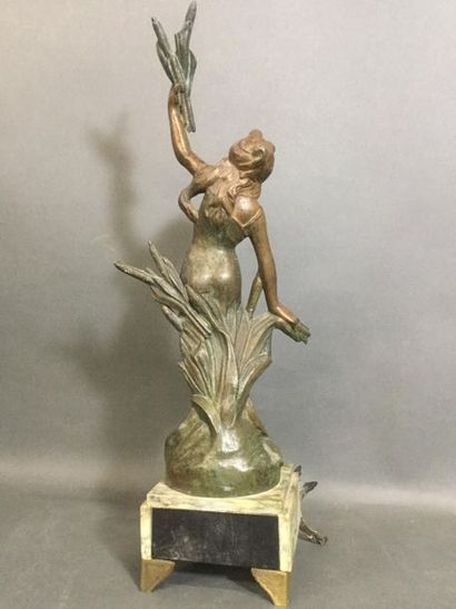 null Charles RUCHOT (act.1880-1925), Ajonc, sculpture en régule figurant une femme...