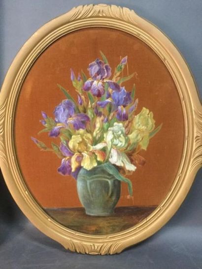 null Eugénie DEBRAUX (XIX-XXème), Lot de deux natures mortes aux bouquets, huile...