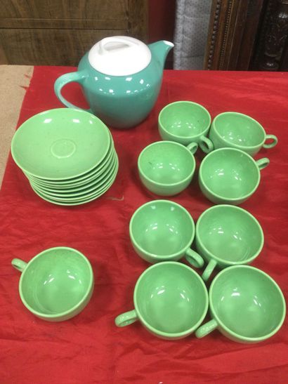 null SERVICE A THÉ 9 tasses et sous tasses de couleur verte et une théière