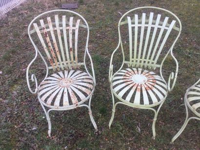 null Ensemble de SALON DE JARDIN en fer forgé : 2 chaises et 2 fauteuils, époque...