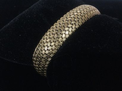 null Bracelet ruban en Or jaune tressé 18K (750/oo), poids : 38.80 g.