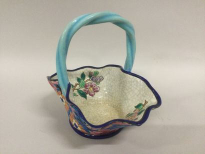 null LONGWY, Petit panier à décor de fleurs,en émail cloisonné H. 13 cm.