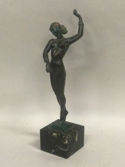 null Raymonde GUERBE (1894-1995), Danseuse, sculpture de style Art-déco en bronze...