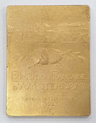 null MEDAILLE - Exposition française d'Amsterdam 1922, bronze doré, dim. 6,3 x 5...