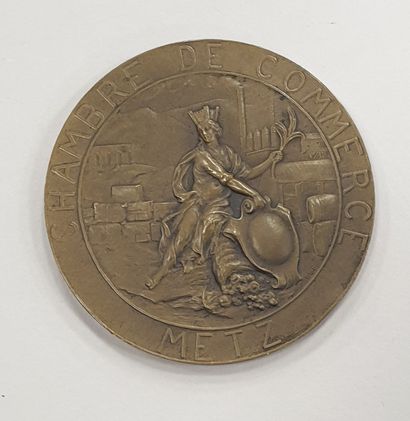 null MEDAILLE - Chambre du commerce de Metz, 1923, bronze, diam. 51 mm, poids : 53,5...