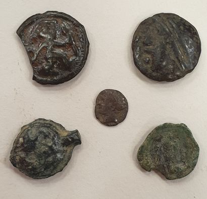 null MONNAIES GAULOISES - Lot de 5 monnaies, Potin, obole, bronze.