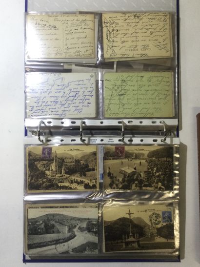  ALBUM d'environ 240 Cartes Postales anciennes et semi-moderne manuscrites et oblitérées...