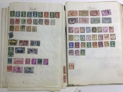 null Collection de timbres tous pays oblitérés et collés sur feuilles contenu dans...