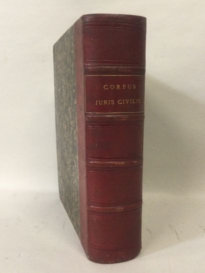 null [DROIT] - CORPUS JURIS CIVILIS, 11ème édition, 1 fort Volume In-4, reliure demi...
