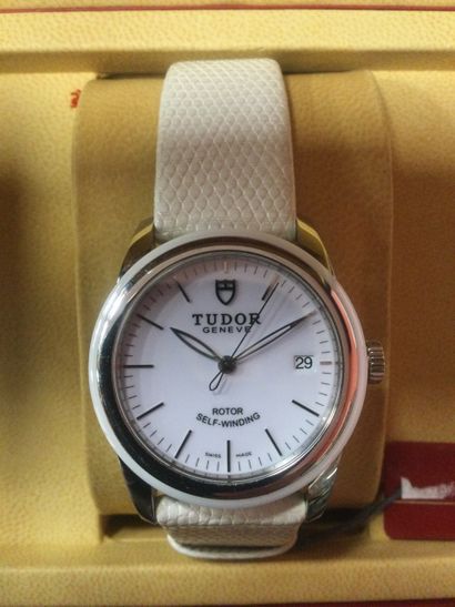 null TUDOR, GLAMOUR model watch, DATE, white dial 36 mm, new condition with papers...