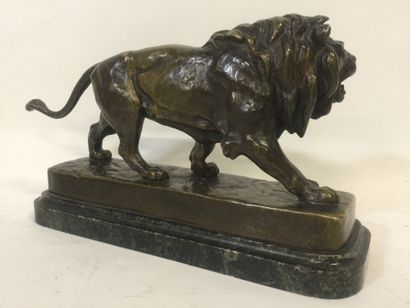 null Louis VIDAL (1831-1892), SCULPTURE en bronze figurant un lion rugissant, signé...
