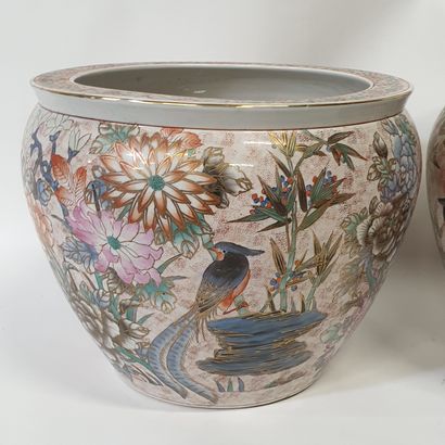null CHINA, Pair of large porcelain CACHE-POTS or AQUARIUM decorated with flowers,...