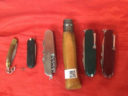 1 Set of 6 pocket knives