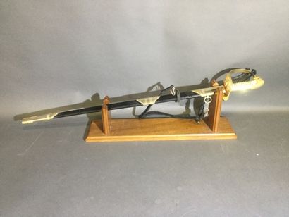 null Replica of an officer's saber of the Spanish Navy.