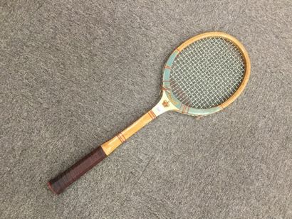 Tennis racket from the 60's, Théo Remy