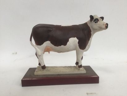 Cow in plaster, h27cm L31,5cm 14,5cm
