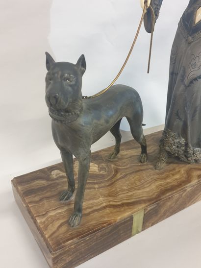 null Georges GORI (XIX-XX), femme au dogue allemand, sculpture Art-Déco en régule...