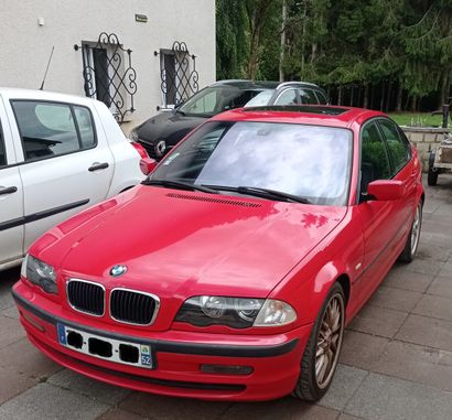 null BMW 330D de 2000 kilométrage : 245000km 

Boîte auto, climatisation, sièges...
