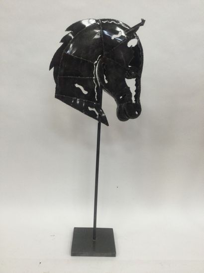 null Sculpture en zinc soudée, Belle tête de cheval sur pied