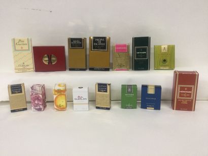 null Collection de 15 miniatures pour la marque GUERLAIN dans leurs boites et quasi...