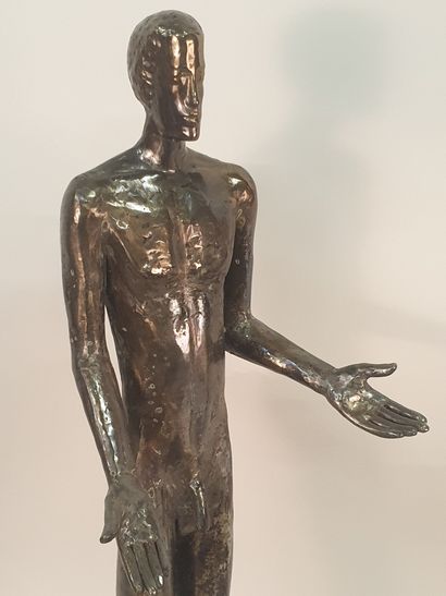 null Milutin MRATINKOVIC, "Voyageur", Sculpture en inox patiné, H : 69 cm.