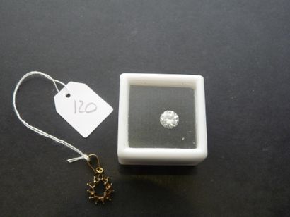 null Pendentif en or jaune 18K (750/oo) centrée d'un diamant taille brillant pesant...