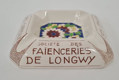 null LONGWY, Cendrier publicitaire "Société des faïenceries de Longwy", décor central...
