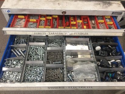 null Meuble de rangement d'atelier métallique Geprüfte Sicherheit rempli de pièces...