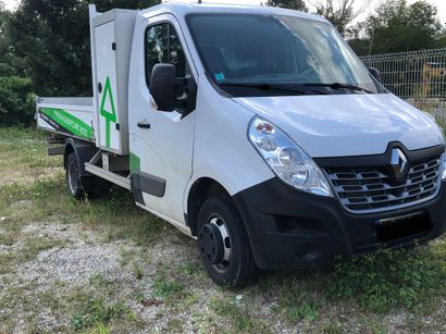 null 
RENAULT, Modele MASTER benne, de couleur BLANC, de Genre CTTE, N° de Série...