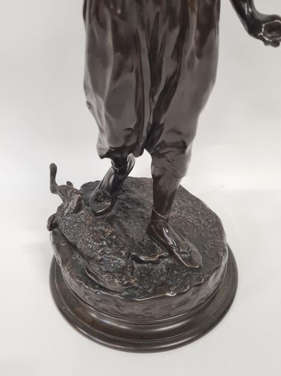 null Pierre-Jules MENE (1810-1879) - Le fauconnier arabe à pied - Épreuve en bronze...