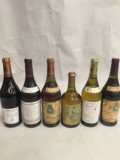 null lot 6 bouteilles VIN DU JURA : 1 vin jaune 1979 , 1 arbois domaine grange grillard...
