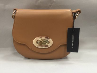 null Lancaster, sac à mains en cuir beige, porté bandoulière, ht. 20 cm