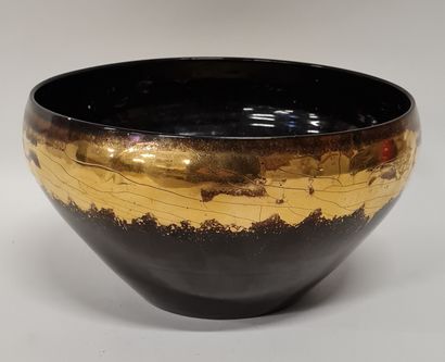 null Jean BESNARD (1889-1958), Ceramic bowl with wide neck, gilding decoration cracked...