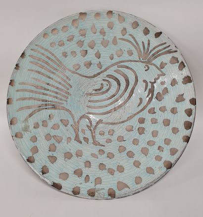 null Jean BESNARD (1889-1958), Grand plat en céramique émaillé à décor en réserve...