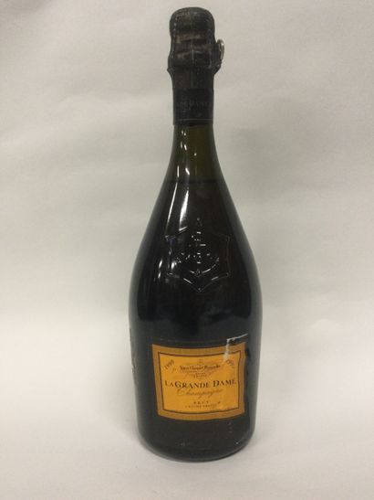 null 
Une Bouteille de Champagne VEUVE CLIQUOT PONSARDIN- LA GRANDE DAME - 1990....