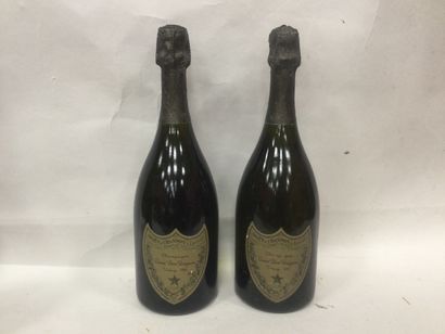 null Lot de 2 Bouteilles de Champagne Dom Pérignon, 1982