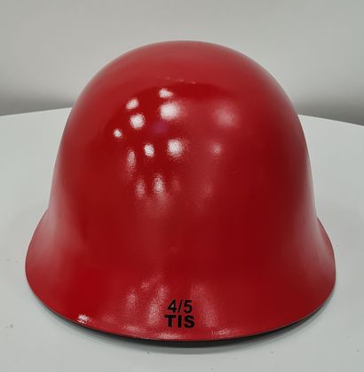 null TIS (XXth/XIXth artist), "PEACE OF ART" Collection, "FERRARI" helmet, reconditioned...