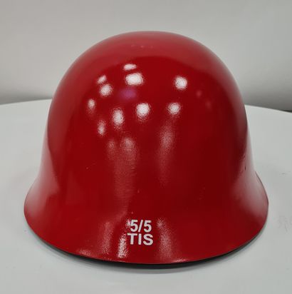 null TIS (Artist XXth/XIXth), Collection "PEACE OF ART", helmet "SUISSE", reconditioned...